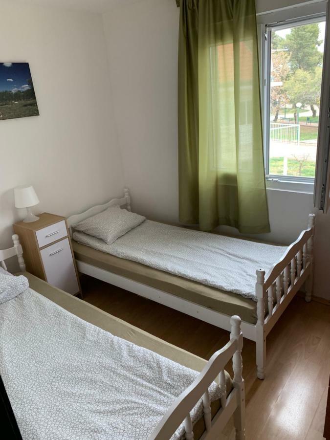 Apartment Bujas Raslina Exteriör bild